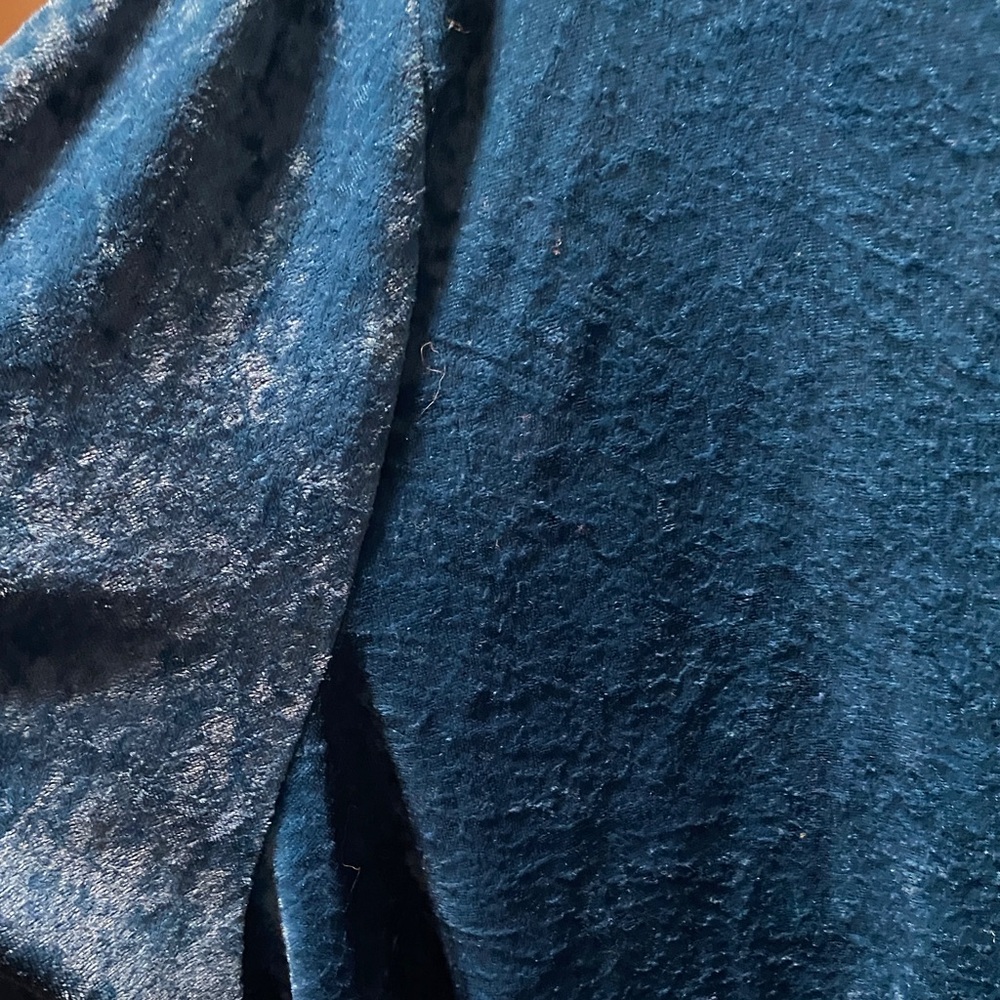 Elegant Blue Velvet vintage plus size Women's pullover Top - Picture 11 of 16